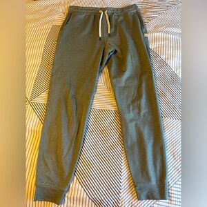 Vuori Heather Sage Halo Performance Joggers, Size S Long
